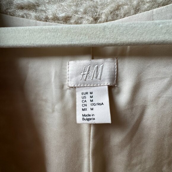 Cozy Fuzzy Cardigan from H&M | Soft, Stylish & Perfect for Fall - Picture 3 of 6